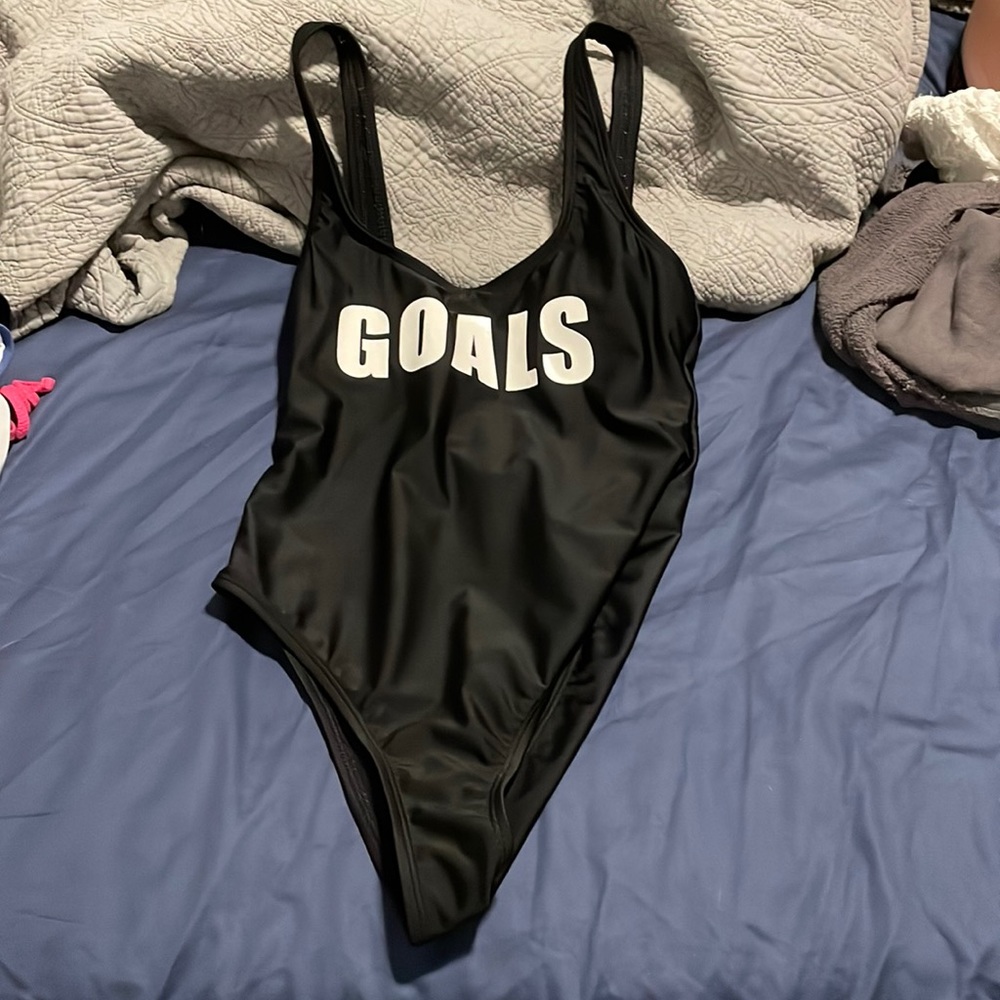 one peace swim suit